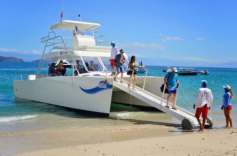39′ Catamaran Party Boat