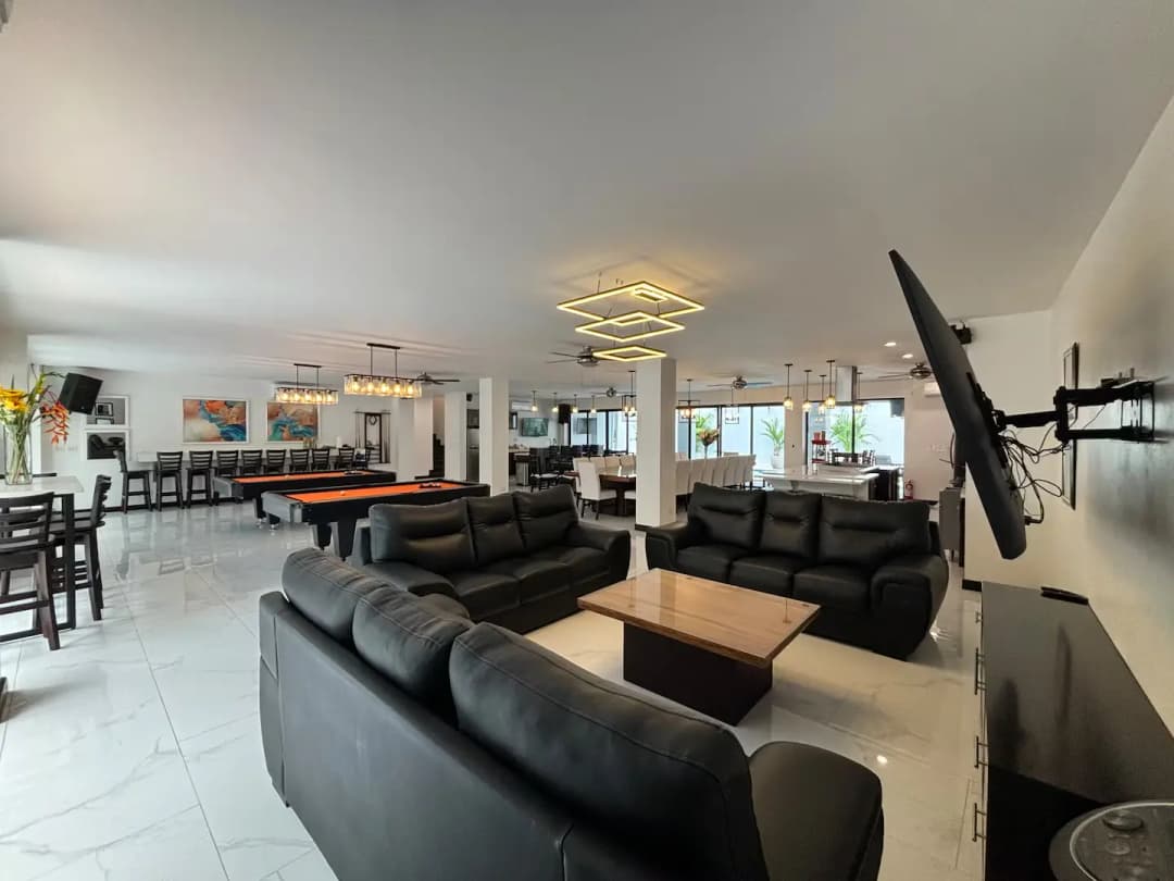 Villa Fantastica – 9 Room Luxury Private Villa