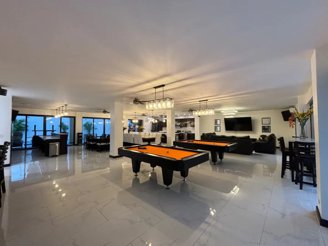 Villa Roberto – 17 Room Luxury Villa