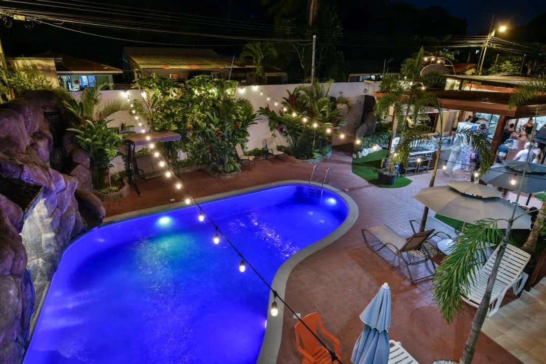 TOUCAN SAM’S Private Resort